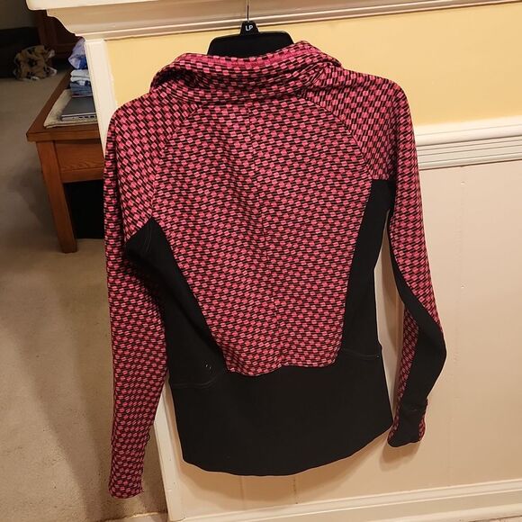 Lululemon Radiant Scuba Jacket w/ Collar Deep Dive Berry Black (6) - Picture 10 of 12
